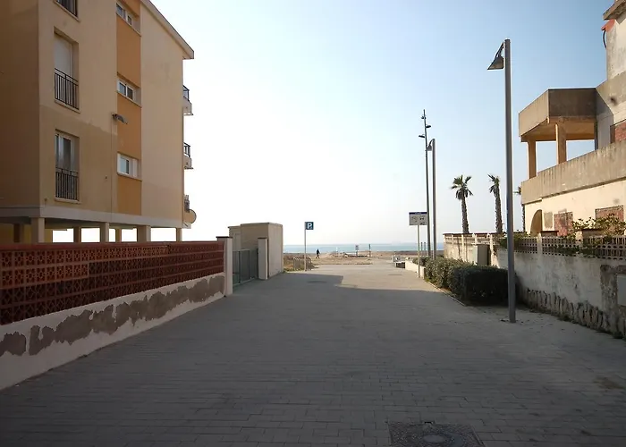 Apartmán Lets Holidays New Flat Beachfront In Castelldefels