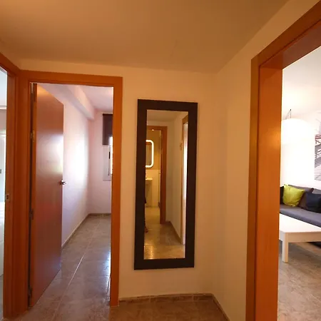 Lets Holidays New Flat Beachfront In كاستيلديفيلس